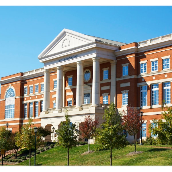 UNC Charlotte Duke Centennial Hall - North Carolina Photography, Collegiate Home Decor Fine Art Print oder Notizkarten