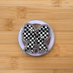 Wavy Chequered Pink Checkerboard Pattern PopSockets With