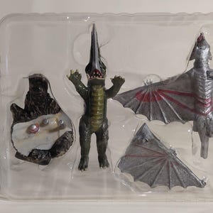Giron: Deadly! Back Slash "Gamera vs. Giron" Special Effects Encyclopedia Ver. 3