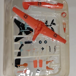 F-Toys 1:144 WKC Vs2 WWII Aircraft Model kit Luftwaffe Ta-152H Ta152 Command #1D