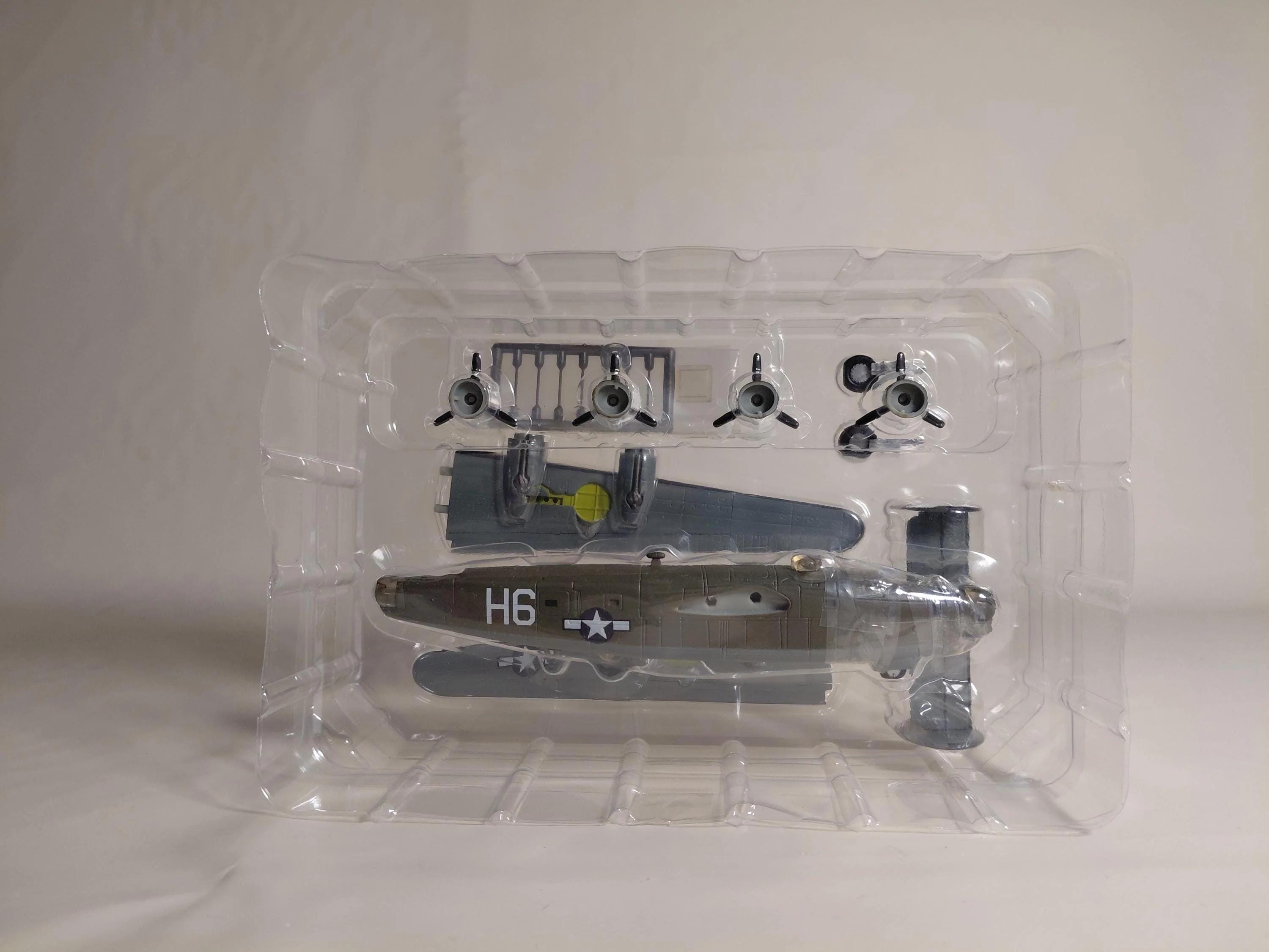 1/144 Cafereo Big Bird Vol.1 B-24J Liberator USAF 