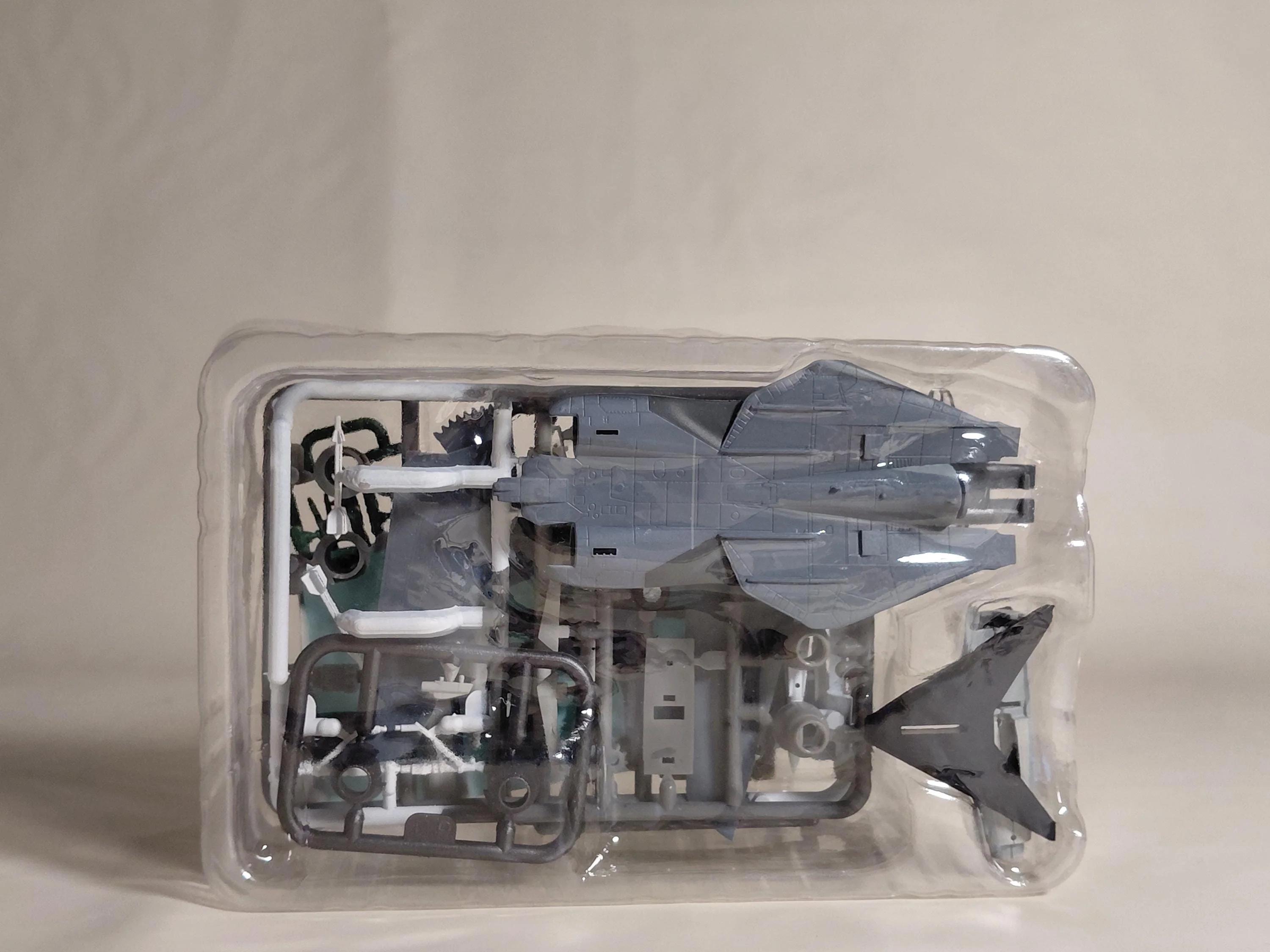 1/144 F-toys F-14 TOMCAT Memories Series 2#3. F-14B Us Navy 32