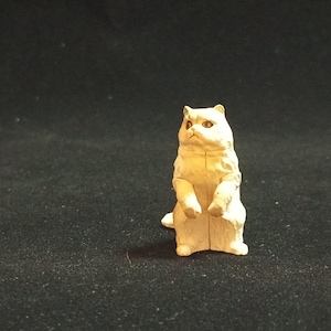 Miniature Persian cat Figurine - Furuta