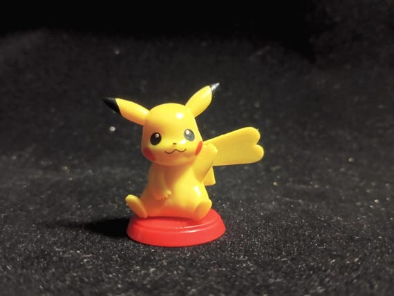 座りピカチュウ（B）ポケットモンスターフィギュア フルタ - Etsy 日本