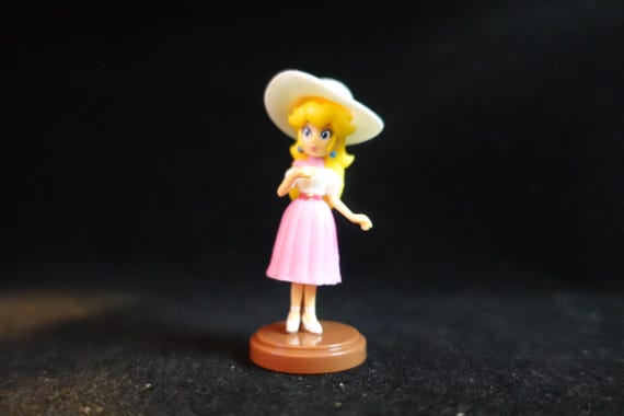 スーパーマリオ オデッセイ3 ピーチ姫フィギュア - Etsy 日本