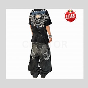 Retro Baggy Jeans,Y2K Denim Pants,Hip Hop Outfit,Wide Street Pants,Harajuku Denim,Gothic Baggy Fit,Cool Retro Look,Unisex Streetwear,Trendy Blue Jeans,Loose Denim Fit,Urban Baggy Jeans,Casual Y2K Style,Embroidered Pants