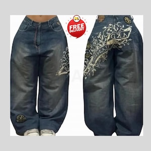 Retro Baggy Jeans,Y2K Denim Pants,Hip Hop Outfit,Wide Street Pants,Harajuku Denim,Gothic Baggy Fit,Cool Retro Look,Unisex Streetwear,Trendy Blue Jeans,Loose Denim Fit,Urban Baggy Jeans,Casual Y2K Style,Embroidered Pants