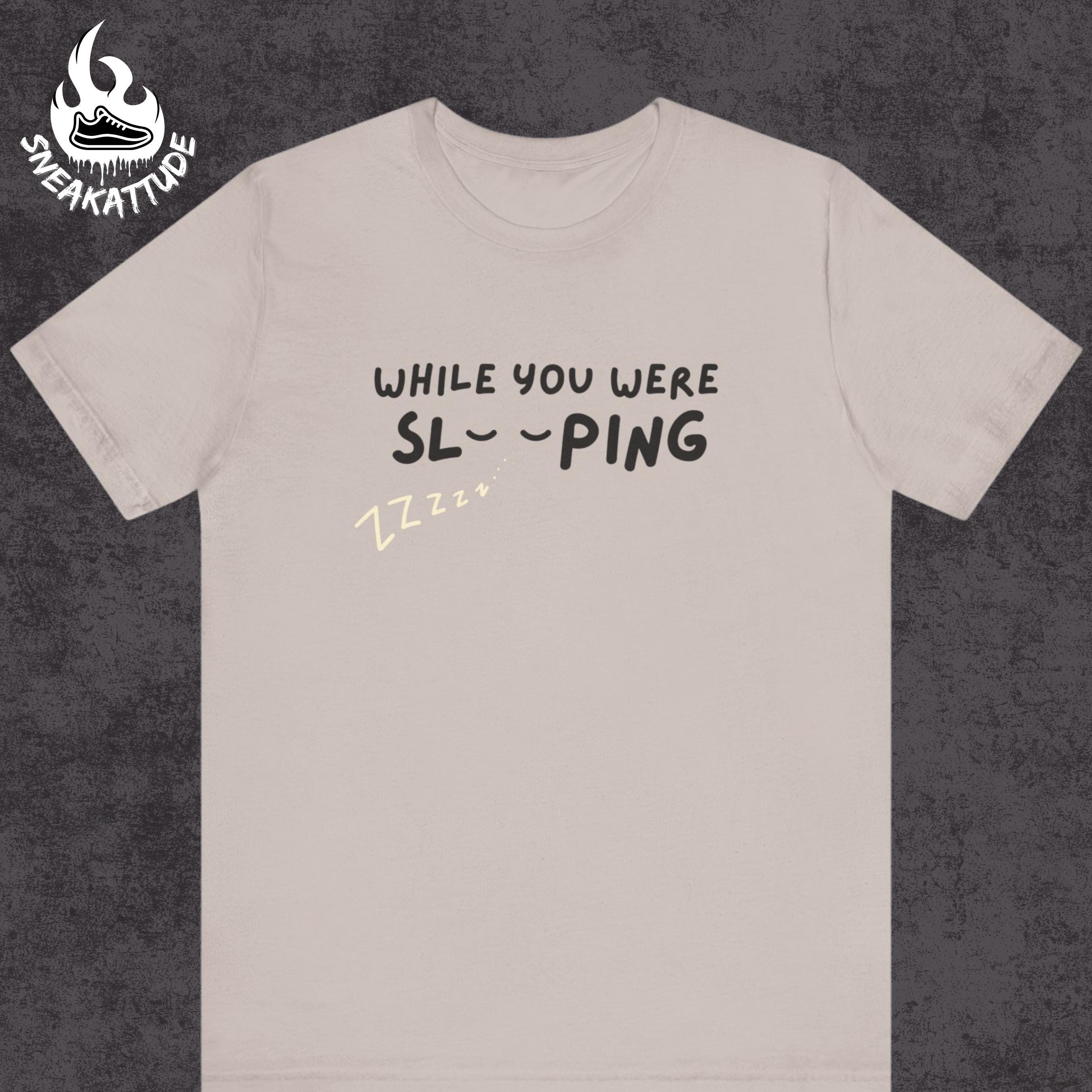 「Does It Matter What You Think」 Tシャツ 4 A Ma Maniere While You Were Sleeping T-shirt, Fossil Stone