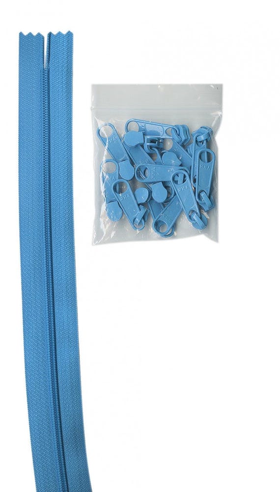 4 yards of 16mm #4.5 zipper chain and 16 Extra-Large Coordinated Pulls - Parrot Blue 4 yards of 16mm #4.5 zipper chain and 16 Extra-Large Coordinated Pulls - Parrot Blue