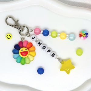 防弾少年団(BTS) - charmyページ J-hope Keychain: BTS ARMY Gift With Flower Charm - Etsy
