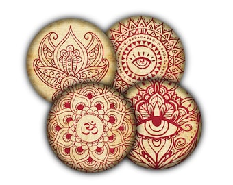 Puede incluir: Cuatro posavasos redondos, con patrones rojos y blancos, con diferentes diseños. Los diseños incluyen una flor, un ojo y el símbolo Om.