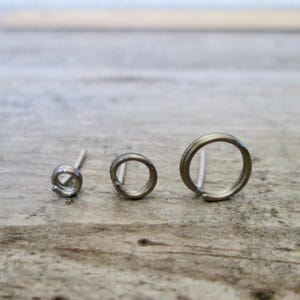 Minimalist Open Circle Titanium Stud Earrings - Hypoallergenic Implant Grade for Sensitive Ears