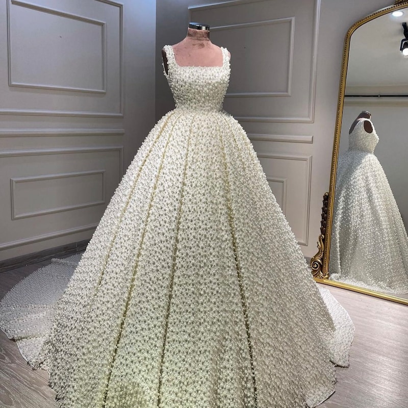 Short White Simple Wedding Dress Decorated with Pearls Bead Top main image 1