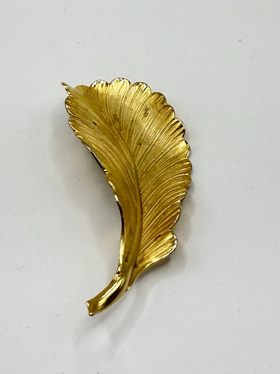 Vintage Gold-tone BSK turning leaf brooch, statement jewelry