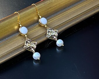 Sterling Silver earrings, Dangle Earrings, Freshwater Pearl Earrings, Bridal pearl Earrings, Gift for Her, Pearl Earrings, Friendship gifts