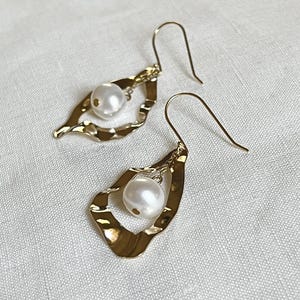 Stacking Pearl Earrings, Sterling Silver Earrings, Dangle Earrings, Freshwater Pearl Earrings, Bridal Earrings, Gift for Her, Pearl Earrings