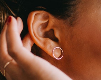 Open Circle Posts, Thin Gold Earrings, Dainty Gold Circle Studs, Little 14k Gold Posts, Minimal Gold Earrings - Larger Trace Posts