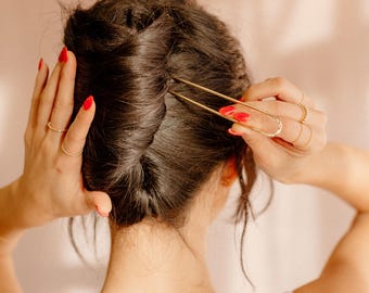 Horquilla francesa de arco minimalista, horquilla de latón amarillo macizo.