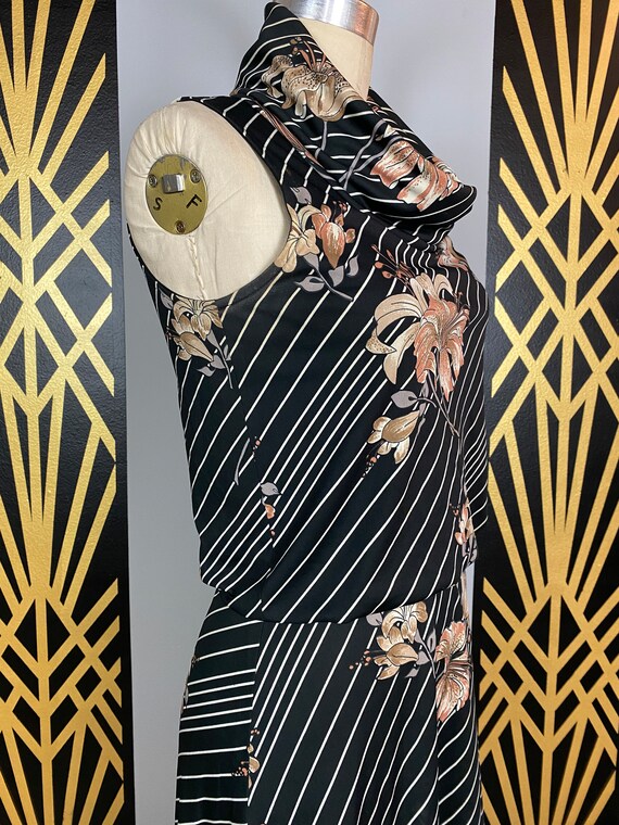1970s polyester dress, black floral, vinytage 70s… - image 5