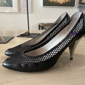 vintage 1980s high heel shoes 80s pumps black leather mesh fishnet size 7 Italian la marca fetish gothic