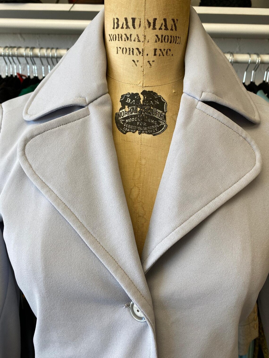 Vintage 1970s dove gray polyester jacket butterfly collar s/m 70s blazer mod 34, foto 2 di 5