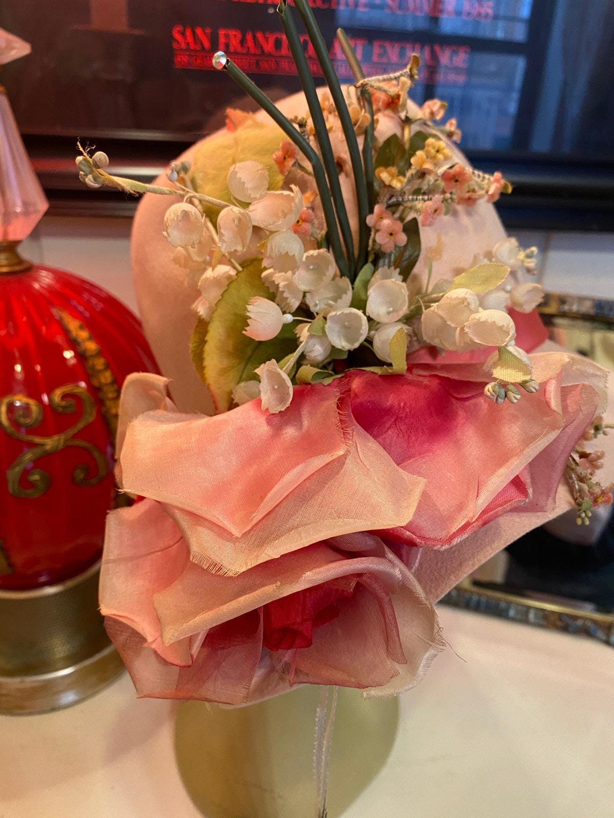 vintage 1970s pink cloche hat flowers roses flapper style 70s does 20s wide brim Vintage 1970s Pink Cloche Hat Flowers Roses Flapper Style  main image 2