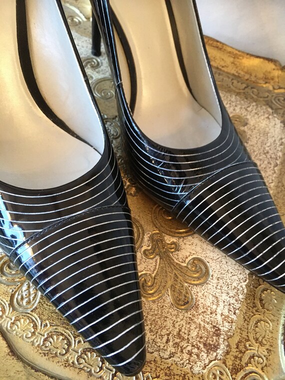 1990s black heels, patent leather shoes. pin strip
