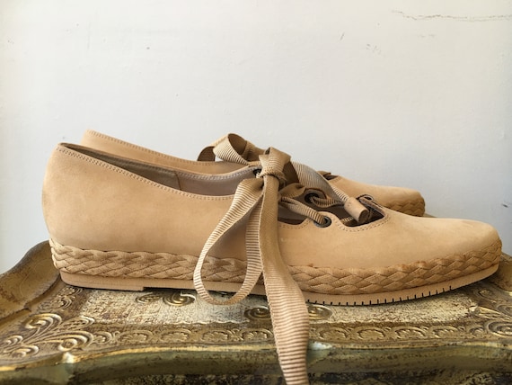 Ferragamo shoes, vintage 70s shoes, lace up shoes,