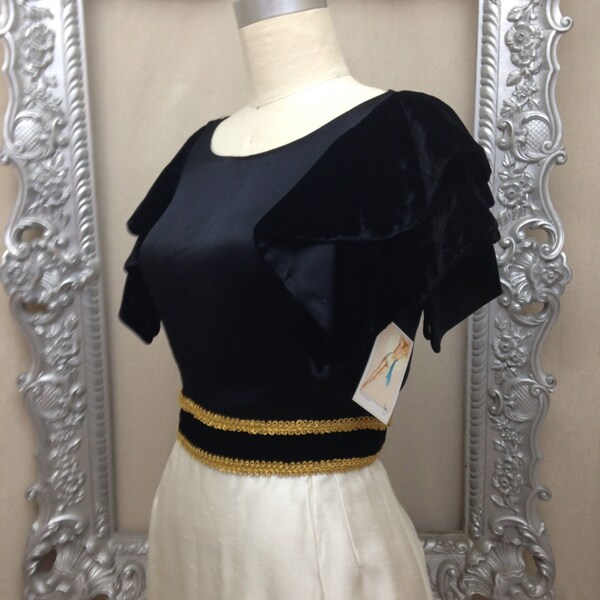 1930s black silk blouse Vintage ruffled blouse 30s film noir Old Hollywood gothic steampunk Size medium