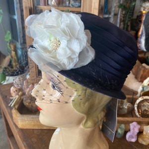 vintage 1950s navy blue organza hat with rose 50s millinery mid century fashion mrs maisel