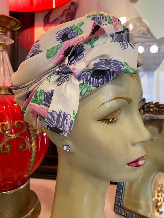 Vintage 1960s Neiman Marcus Floral Pleated Turban Hat 60s  display picture 1