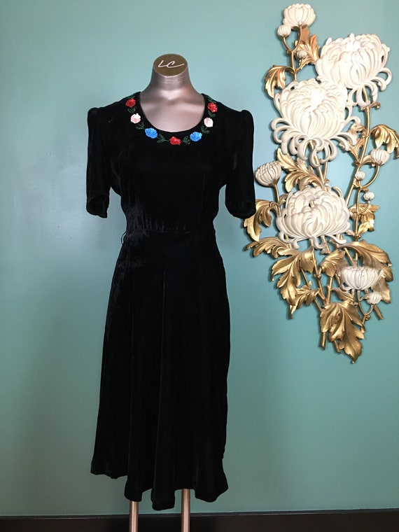 Early 1940s dress, black silk velvet, vintage 40s