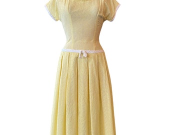 1950s summer dress, yellow pinstriped, vintage 50s dress, full skirt, mrs maisel, x-small, fit and flare, 25 waist