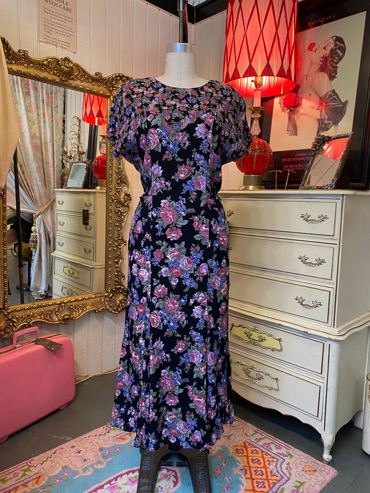 90s fashion dresses Vintage 1990s Black Floral Maxi Dress Crinkle Rayon Bias Cut Boho M retro 90s dress outfit Ava Presley Tight HoCo april week 4 SEND ME YOUR MEASUREMENTS Select color:Mauve