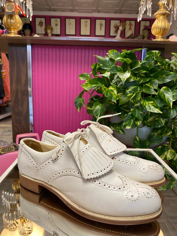 Vintage White Leather Golf Shoes With Tassels. 1970s Lace up