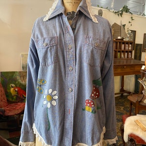 1960s hand painted shirt, chambray blouse, vintage 60s button up, mushroom and insects, bug novelty print, medium image 3