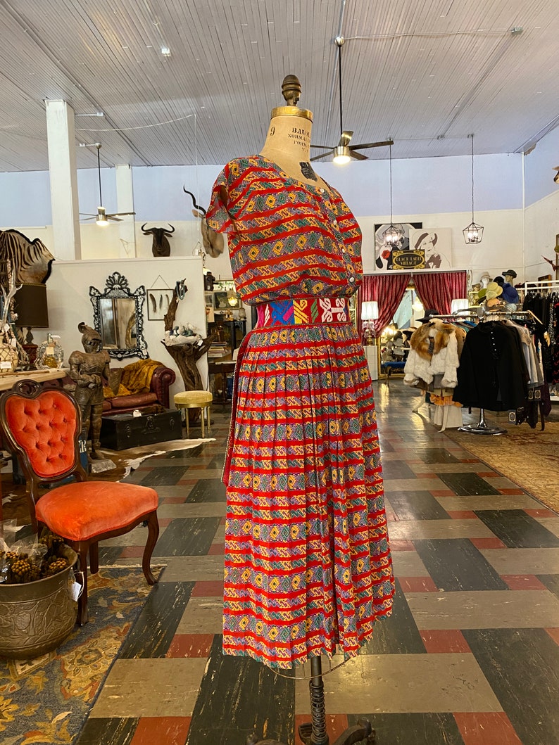 1980s blouson dress, southwestern print, vintage 80s dress, pleated skirt, cap sleeves, red and yellow, medium, full skirt, striped dress image 6