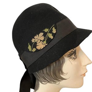 1920s cloche, black wool felt, embroidered, antique hat, embroidered, 21 inch, flapper style, vintage millinery, 20s accessories, Downton