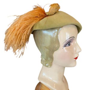 1940s feather hat, vintage beret, 40s millinery, novety hat, statement hat, bird hat, mid century fashion, film noir