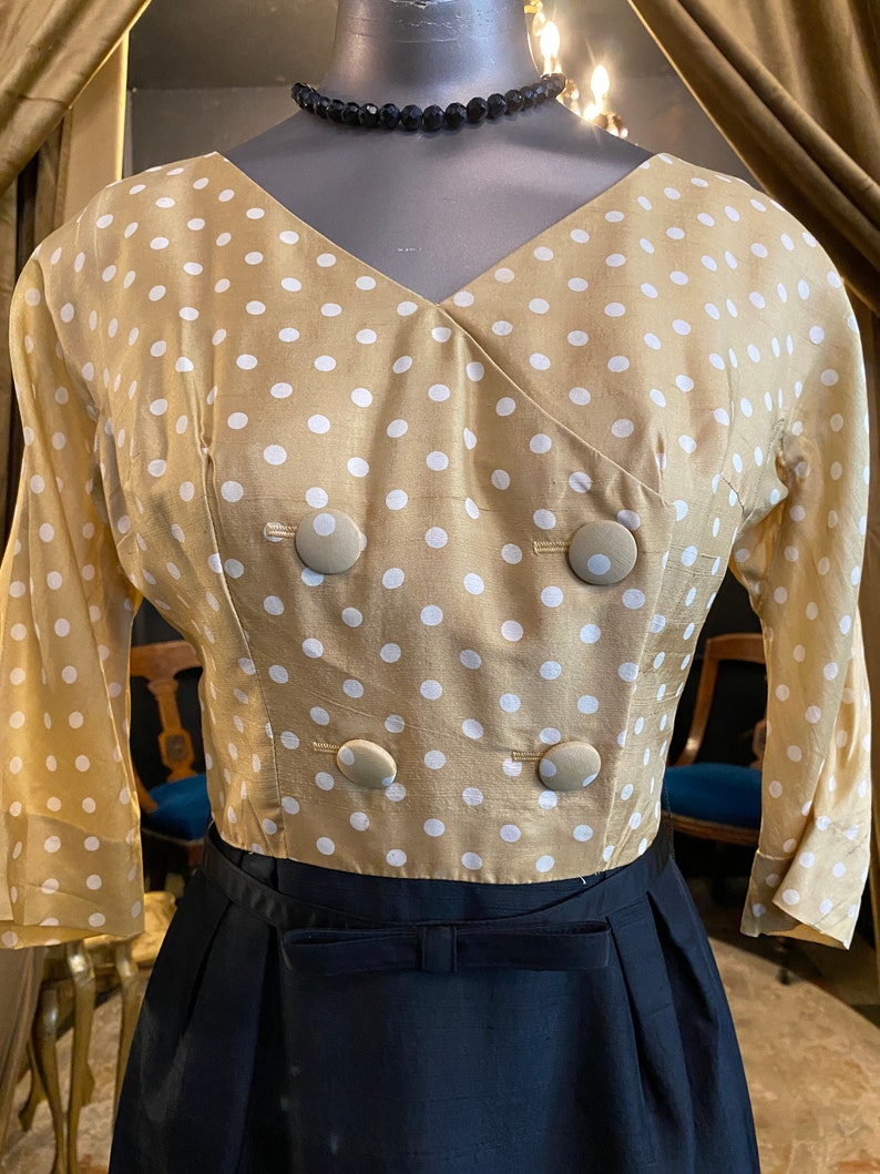 Jaren 50 zijden jurk, vintage jaren 50 jurk, zwart en goud, polka dot, dolman mouwen, mevrouw maisel stijl, man mannen, klassiek, maat small, 26 taille afbeelding 2