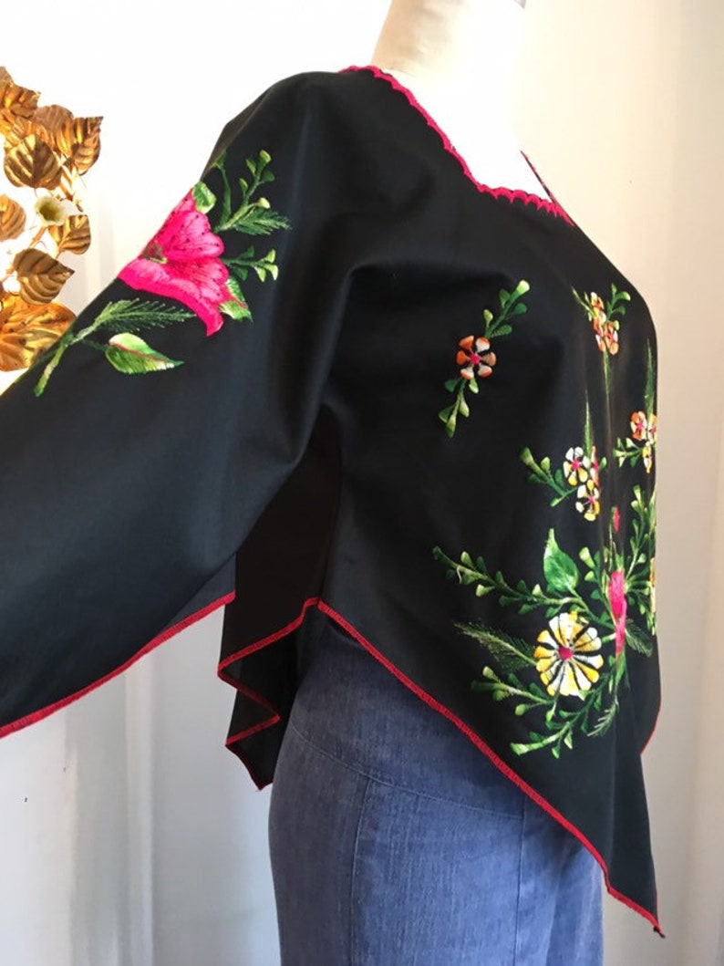 embroidered blouse 1970s hippie blouse vintage 70s top boho style shirt size medium angel sleeve top bohemian blouse