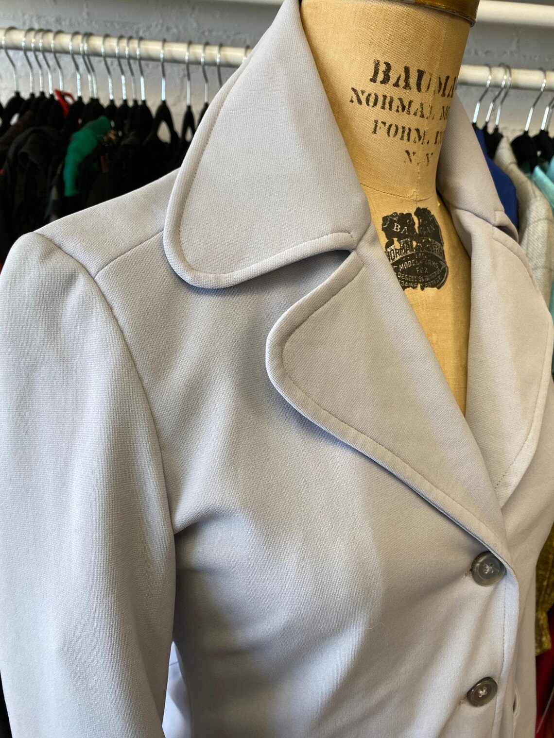 Vintage 1970s dove gray polyester jacket butterfly collar s/m 70s blazer mod 34, foto 4 di 5
