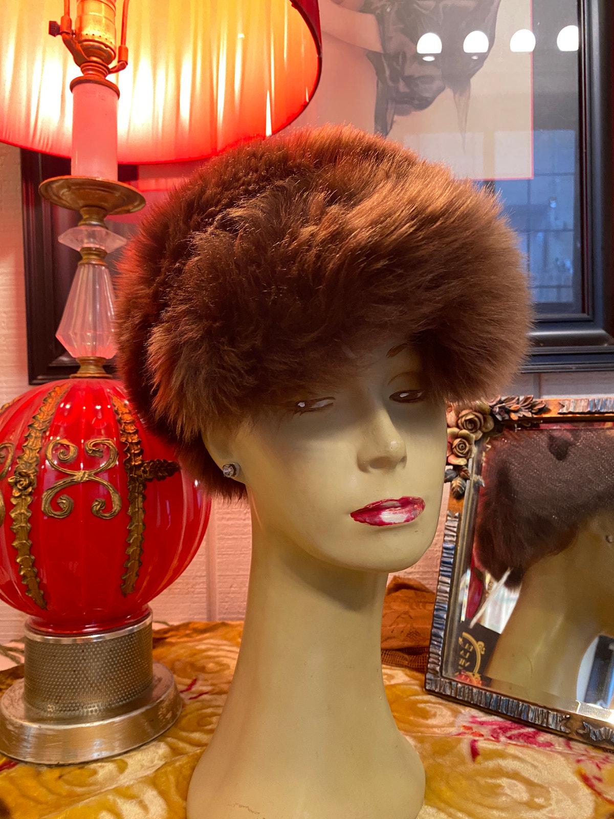 Vintage Brown Long Fur Hat Made in Italy Genuine Soft Fluffy Pom Pom Warm‎ 70s 1970s shearling fur winter hat with pom pom ties. leather  main image 4