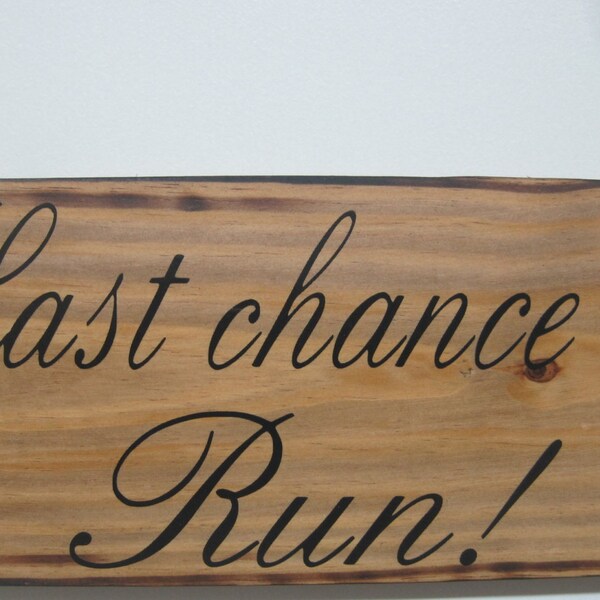 Mariage rustique signe Dernière Chance d'exécuter anneau porteur Photo Claude Prop cérémonie nuptiale partie