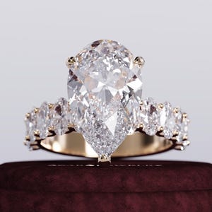 5 Carat Pear Lab Grown Diamond Ring - Large Fancy Brilliant Diamond- 7 CTW CVD Fancy Cut Engagement Ring - Luxury 14k 18k Gold Solitaire IGI