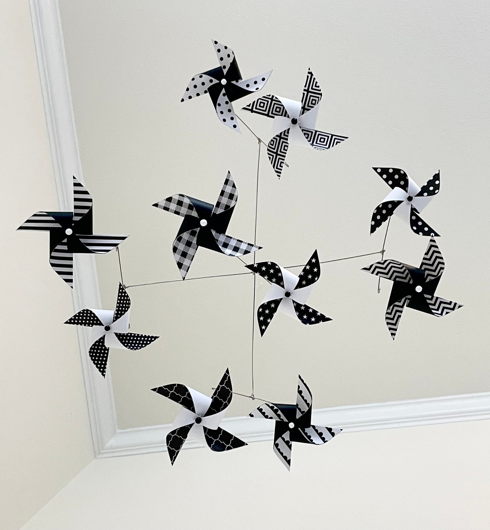 Black and White Mobile / Crib Mobile / Baby Mobile / Nursery Mobile
