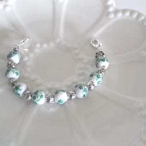 Green Flower Porcelain Ceramic Stretchy Medical Alert Bracelet with Flower Spacers