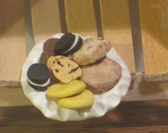 Miniature plate of assorted cookies