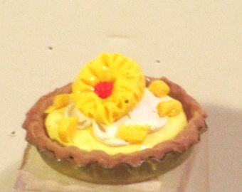 Miniature Pineapple  pie  Dollhouse food