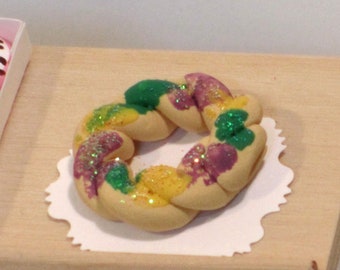 Miniature King Cake for Mardi Gras